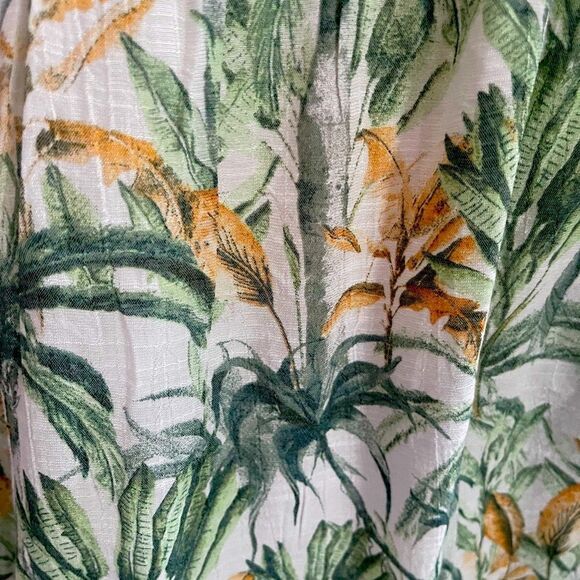 C by One - Tropical Green Tie-Front Blouse. - Picture 7 of 9